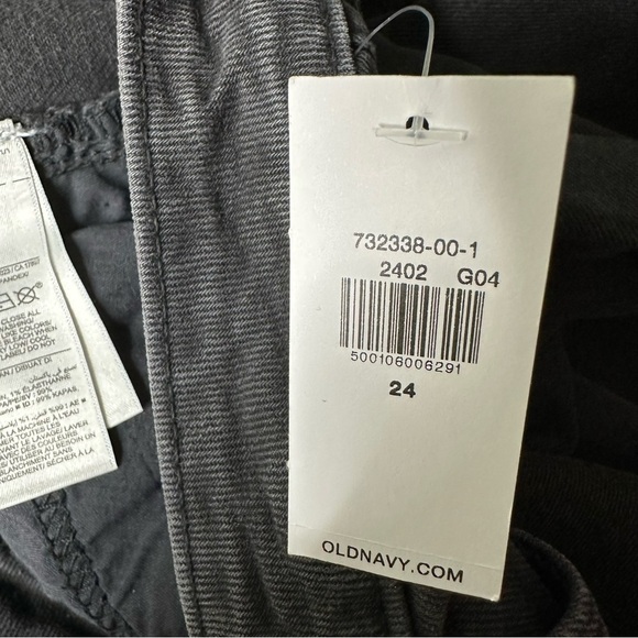 Old Navy Higher High-Rise Flare Secret-Smooth Pockets Women’s Black Jeans 24 - Picture 6 of 6